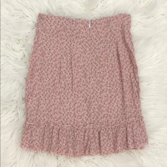 Brandy Melville skirt - Picture 2 of 3